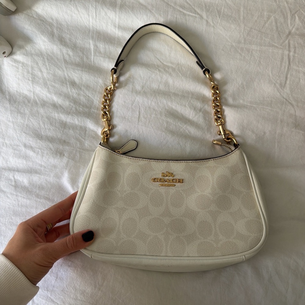 Coach Teri White Shoulder Bag